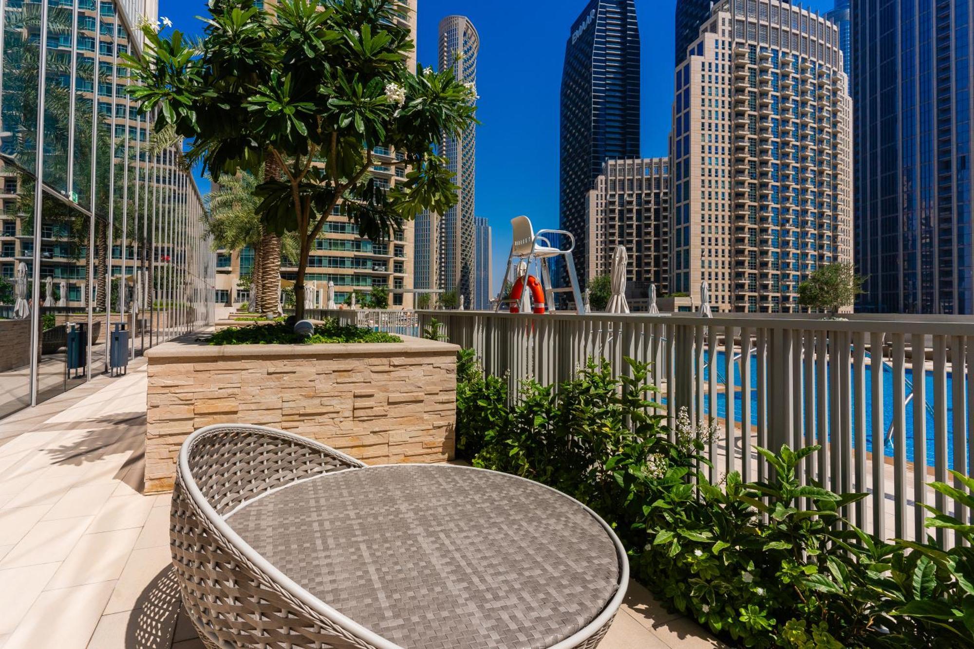 Luxury Downtown 5mins Walk To Burj Khalifa Apartment *